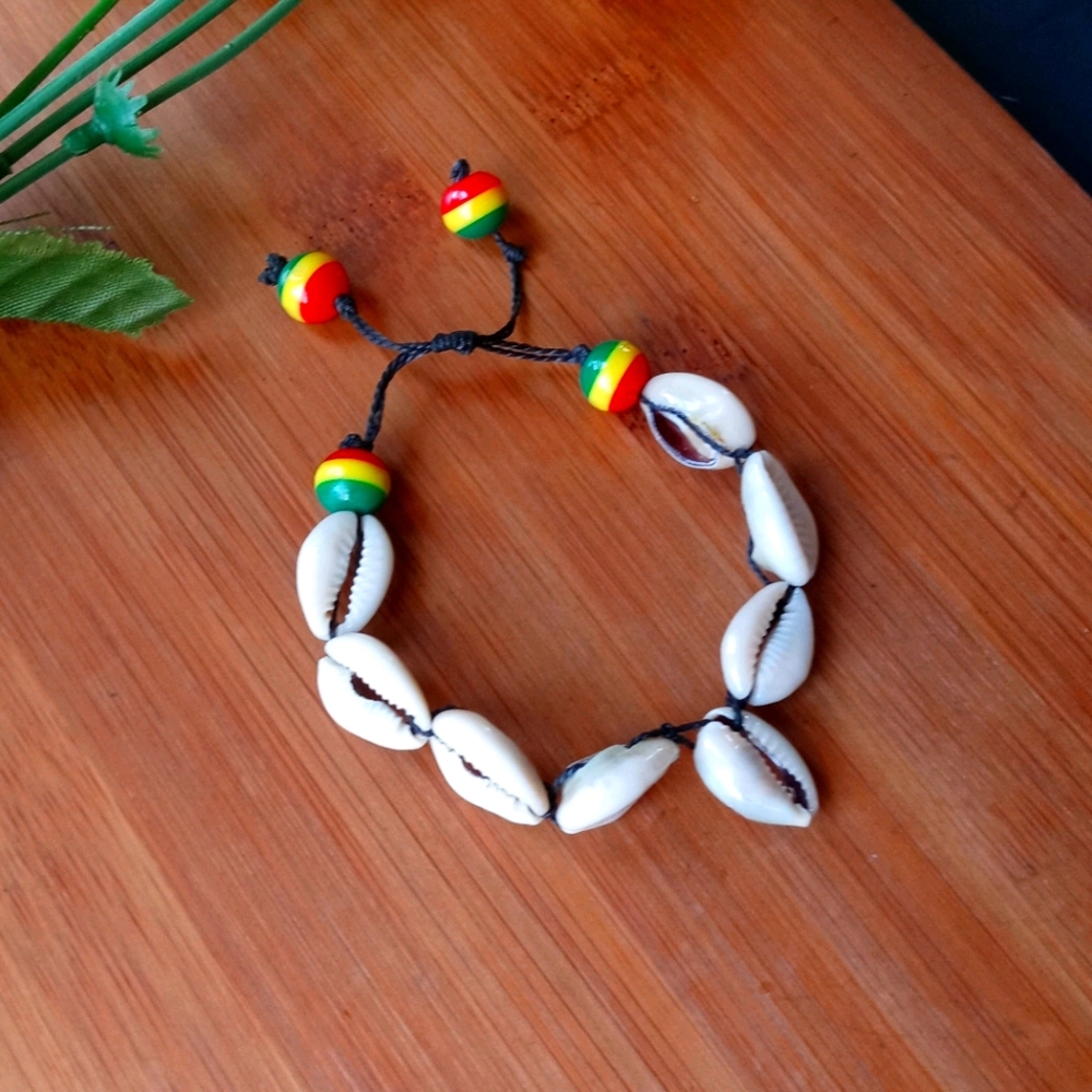 1PC Beautiful Cowrie Shell Rasta Bracelet - Picture 9 of 12